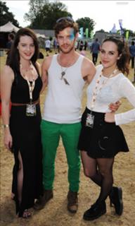 Michelle Ryan feet photo thumbnail