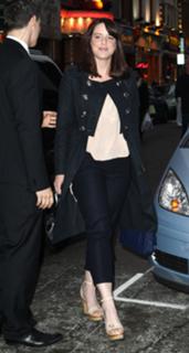 Michelle Ryan feet photo thumbnail