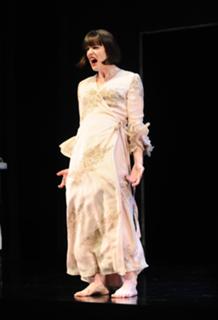 Michelle Ryan feet photo thumbnail