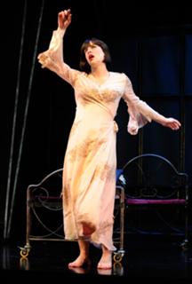 Michelle Ryan feet photo thumbnail