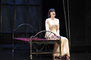 Michelle Ryan feet photo thumbnail