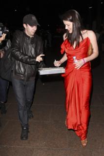 Michelle Ryan feet photo thumbnail