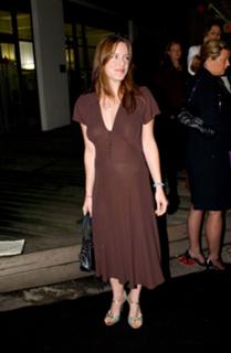 Michelle Ryan feet photo thumbnail