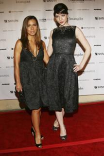 Michelle Trachtenberg feet photo thumbnail