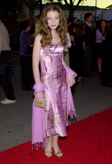 Michelle Trachtenberg feet photo thumbnail