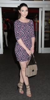Michelle Trachtenberg feet photo thumbnail