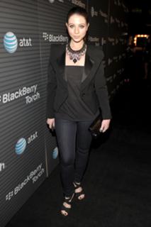 Michelle Trachtenberg feet photo thumbnail