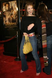 Michelle Trachtenberg feet photo thumbnail