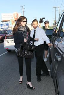 Michelle Trachtenberg feet photo thumbnail
