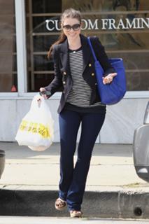 Michelle Trachtenberg feet photo thumbnail