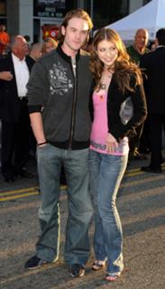 Michelle Trachtenberg feet photo thumbnail