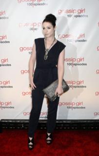 Michelle Trachtenberg feet photo thumbnail