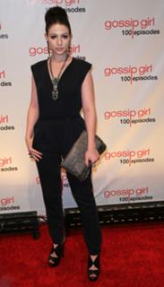 Michelle Trachtenberg feet photo thumbnail