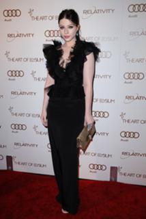 Michelle Trachtenberg feet photo thumbnail