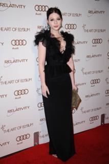 Michelle Trachtenberg feet photo thumbnail