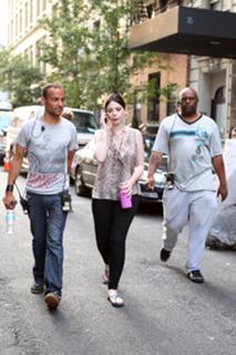 Michelle Trachtenberg feet photo thumbnail