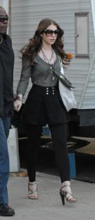 Michelle Trachtenberg feet photo thumbnail