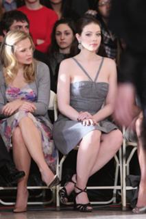 Michelle Trachtenberg feet photo thumbnail