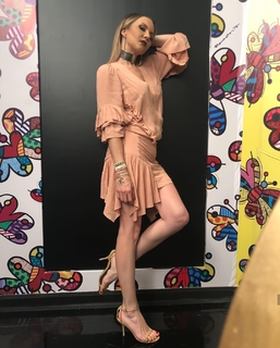 Michelle Vieth feet photo 7