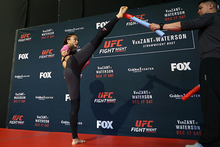 Michelle Waterson feet photo thumbnail