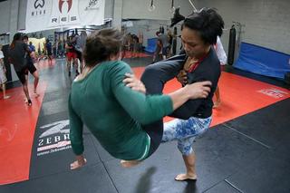 Michelle Waterson feet photo thumbnail