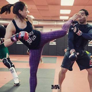 Michelle Waterson feet photo thumbnail