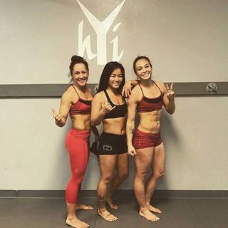 Michelle Waterson feet photo thumbnail