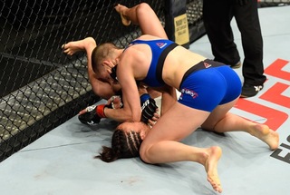 Michelle Waterson feet photo thumbnail