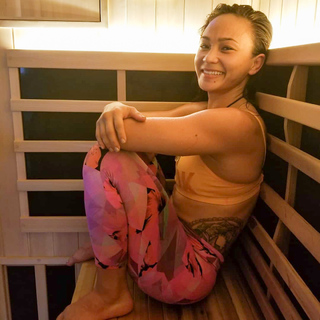 Michelle Waterson feet photo thumbnail