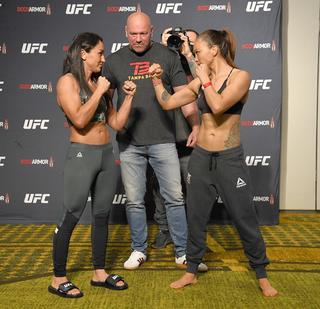 Michelle Waterson feet photo thumbnail