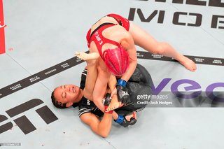Michelle Waterson feet photo thumbnail