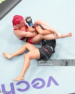 Michelle Waterson feet photo thumbnail