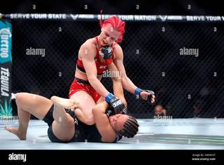 Michelle Waterson feet photo thumbnail