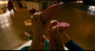Michelle Williams feet photo thumbnail