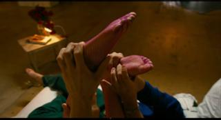 Michelle Williams feet photo thumbnail