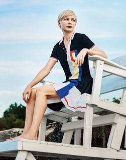 Michelle Williams feet photo thumbnail