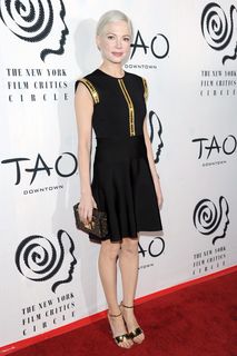 Michelle Williams feet photo thumbnail