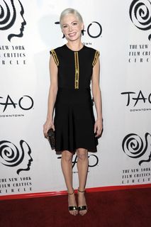 Michelle Williams feet photo thumbnail