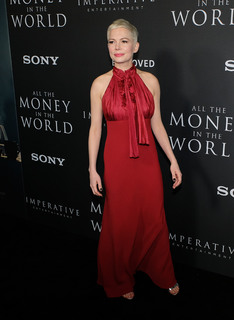 Michelle Williams feet photo thumbnail