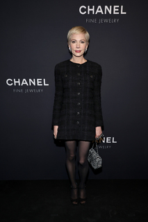 Michelle Williams feet photo thumbnail