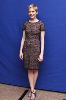 Michelle Williams feet photo thumbnail