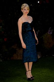 Michelle Williams feet photo thumbnail