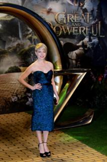 Michelle Williams feet photo thumbnail