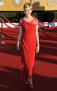 Michelle Williams feet photo thumbnail