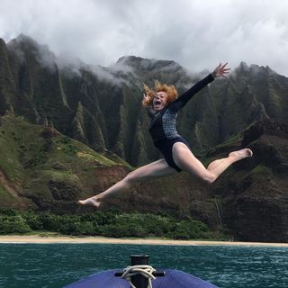 Michelle Wolf feet photo 1