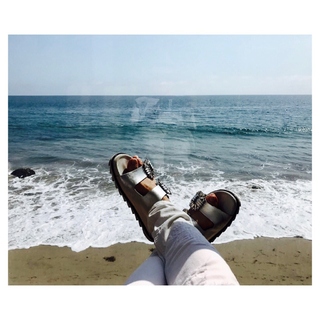 Michelle Yeoh feet photo thumbnail