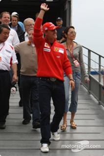 Michelle Yeoh feet photo thumbnail