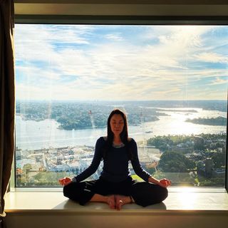Michelle Yeoh feet photo thumbnail