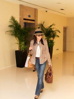 Michelle Yeoh feet photo thumbnail