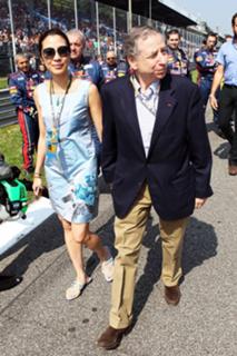 Michelle Yeoh feet photo thumbnail